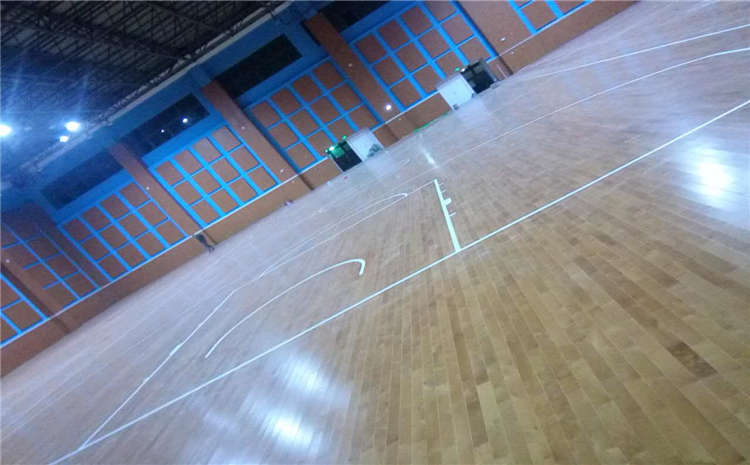 溫州實(shí)木運動(dòng)地板施工團隊