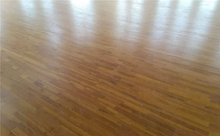 室內體育館專(zhuān)用實(shí)木地板怎么選購合適？