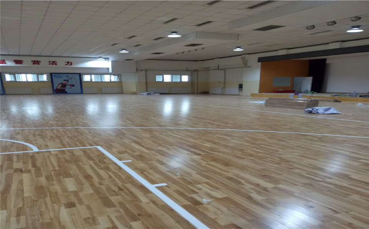 學(xué)?；@球館木地板報價(jià)