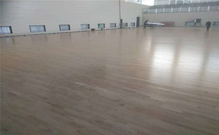 學(xué)校運動(dòng)籃球地板怎么保養？